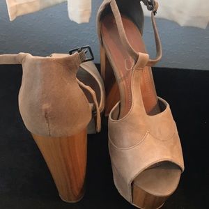 Jessica Simpson Platforms